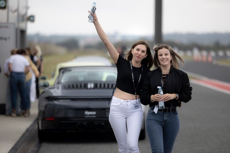 Porsche Women On Track.Porsche Centrum Łódź.jpeg